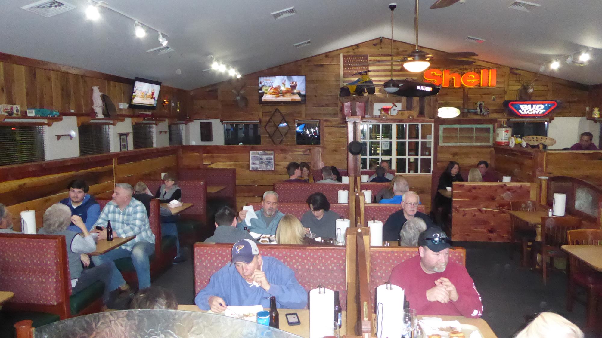 Cafe Smok N Pi Dining Room – February 2020